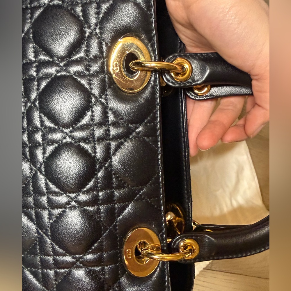 Dior Lady Dior handbag black with gold - Picture 5 of 10